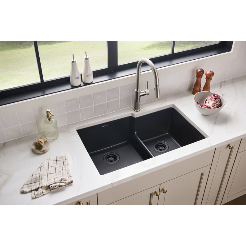 Évier de cuisine encastré à double cuve en granite composite 33 x 20 po Ruvati, Nuit noire