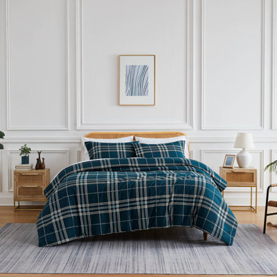 Vilano Plaid Oversized Microfiber Duvet Cover Set by Southshore Fine linens