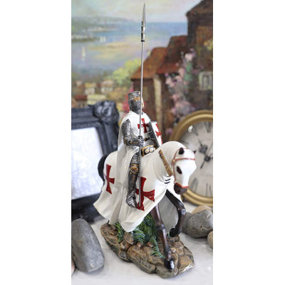 Statue de chevalier croisé Trinx de la Sainte Guerre anglaise avec une lance sur un cheval de cavalerie lourde et un cheval de 8 po