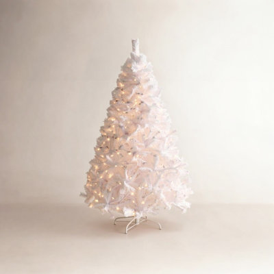 Glittery Winchester White Pine Tree with Clear Lights