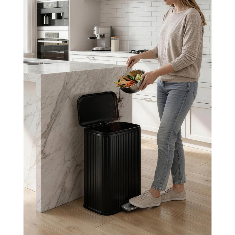 Poubelle de cuisine en acier inoxydable de 1,3 à 13 gallons avec seau intérieur amovible pour la cuisine et le salon, Black