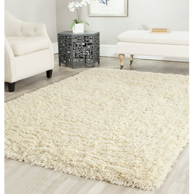 Tapis blanc à poils longs Emmeryn