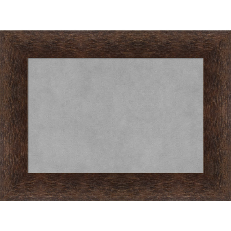 Tableau magnétique encadré noyer chaud, H 17 po x l 23 po