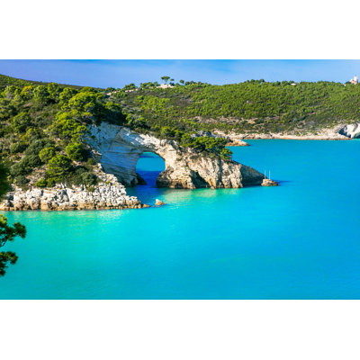 «Puglia with Crystal Sea» par Freeartist - Photographie sur toile tendue