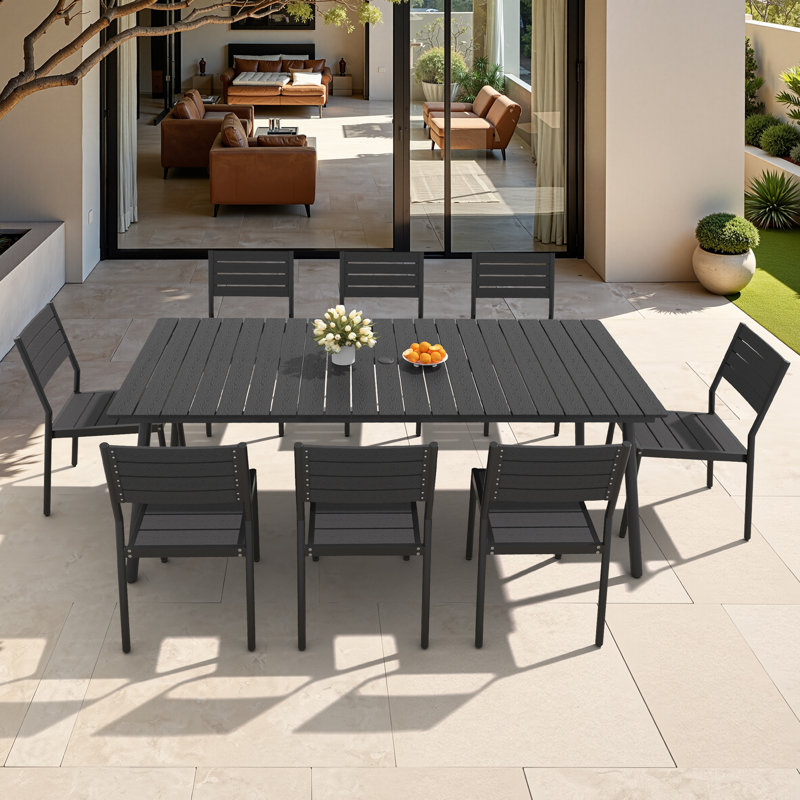 Ensemble repas pour 8 personnes en aluminium avec trou pour parasol et chaises empilables, Noir