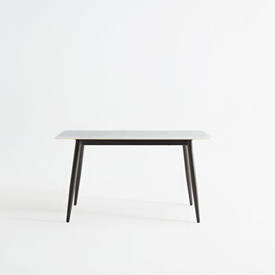 Grande table rectangulaire avec base en métal solide et moderne