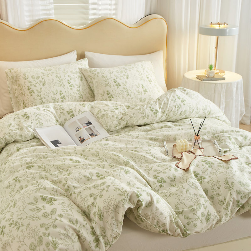 Microfiber Comforter Set, Queen Comforter + 2 Standard Shams, Light Green Floral