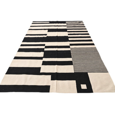 Tapis noir et blanc Noe