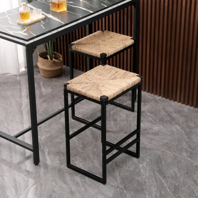 Ensemble de 2 tabourets de bar en jacinthe d'eau tissés pour comptoir de cuisine avec tabourets en jacinthe d'eau sans dossier et repose-pieds