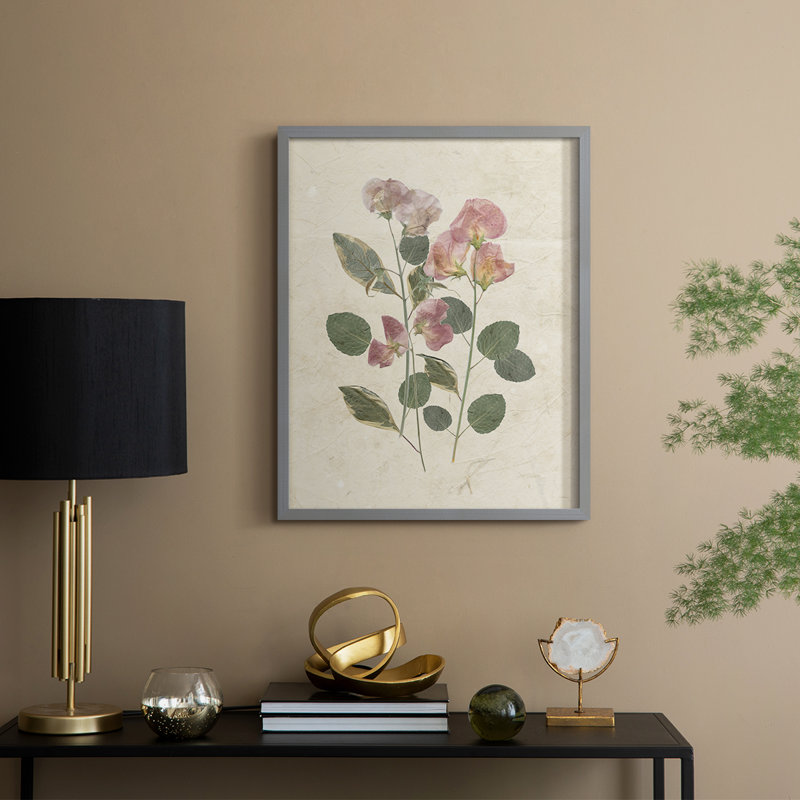 Pressed Arrangement II, reproduction encadrée - bois massif, H 11 po x l 9 po, Gris
