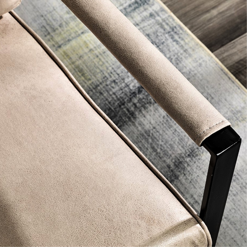 Chaise avec accoudoirs en microfibre Camel, Microfibre clair chameau