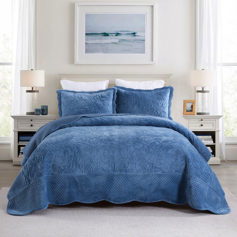 Ensemble de courtepointe surdimensionnée en velours brodé avec 2 taies décoratives Marcielo, Bleu
