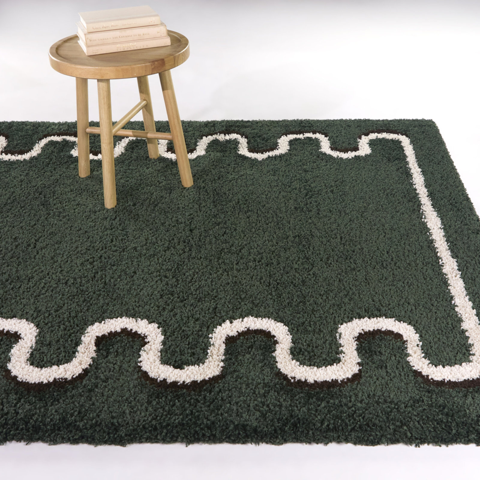 Green Border Shag Rug, Rectangle 7'10.5" x 10'0.1"