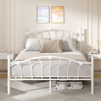Structure de lit en métal, tête et pied de lit décoratifs en forme de cœur, support de lattes en métal robuste