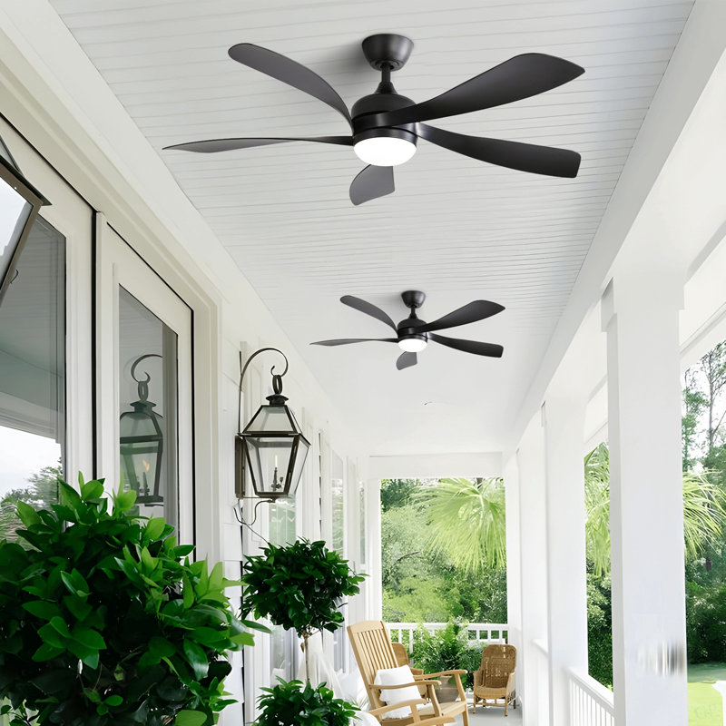 Ventilateur de plafond moderne de 52 pouces avec 3 moteurs à courant continu réversible à télécommande et 5 pales en ABS à intensité variable