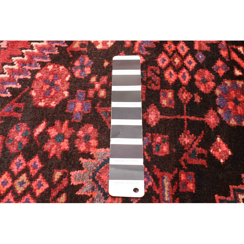 Tapis noir Anadol 4 pi 11 po x 8 pi 7 po