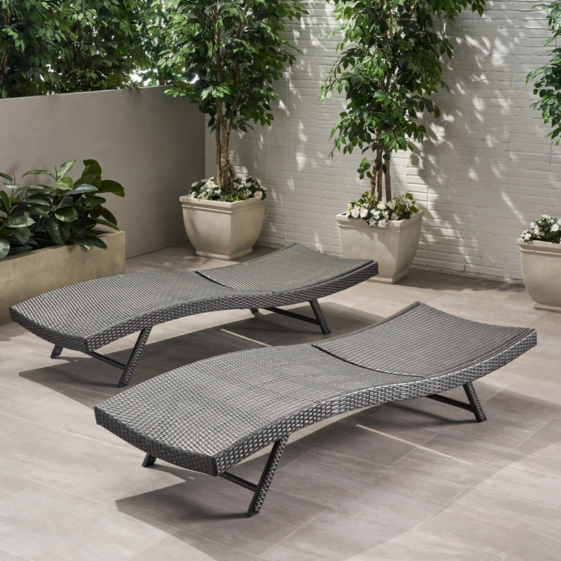 Chaise confortable avec structure en fer et option d'inclinaison réglable en tissu gris