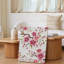 Toile, motif délicat de cerisiers en fleurs peints à la main sur fond d'art mural, fond beige doux texturé mettant en vedette des grappes-666161963