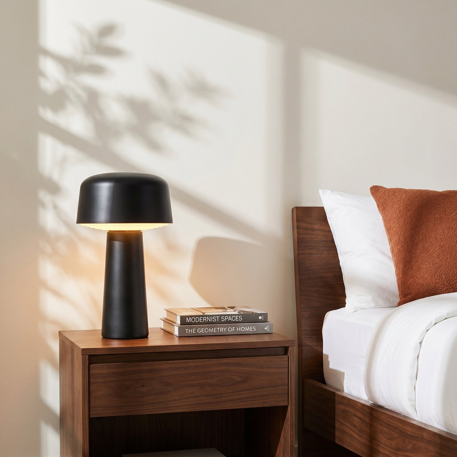 Rava Table Lamp, Black