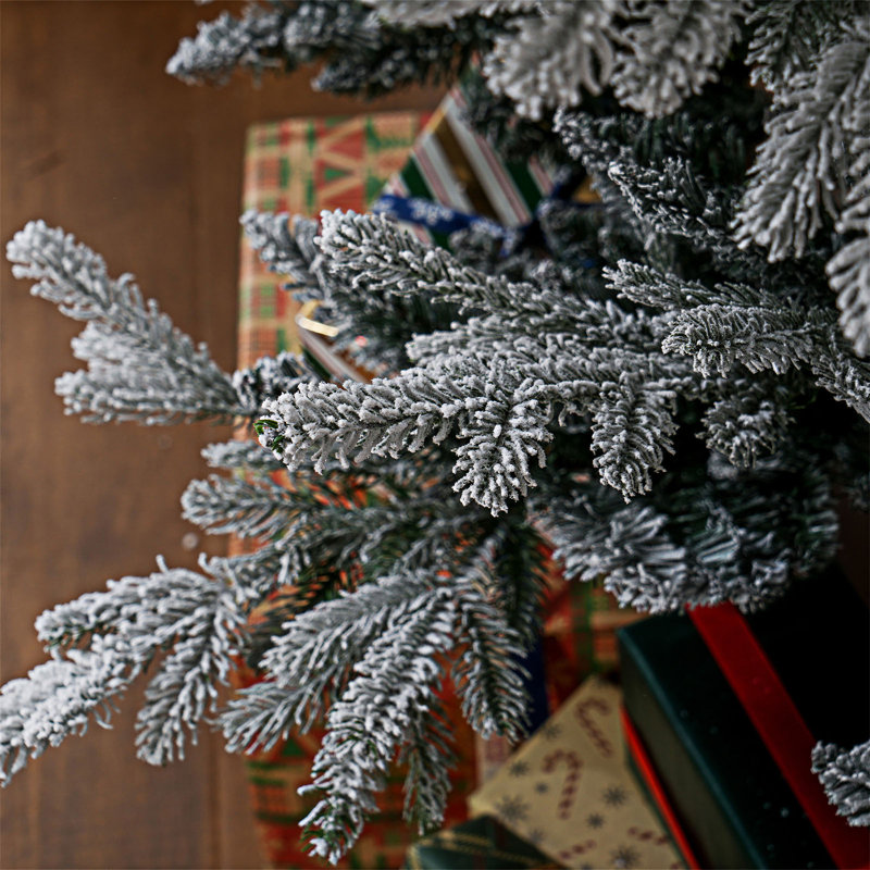 Pied de sapin de Noël artificiel, 7'5"