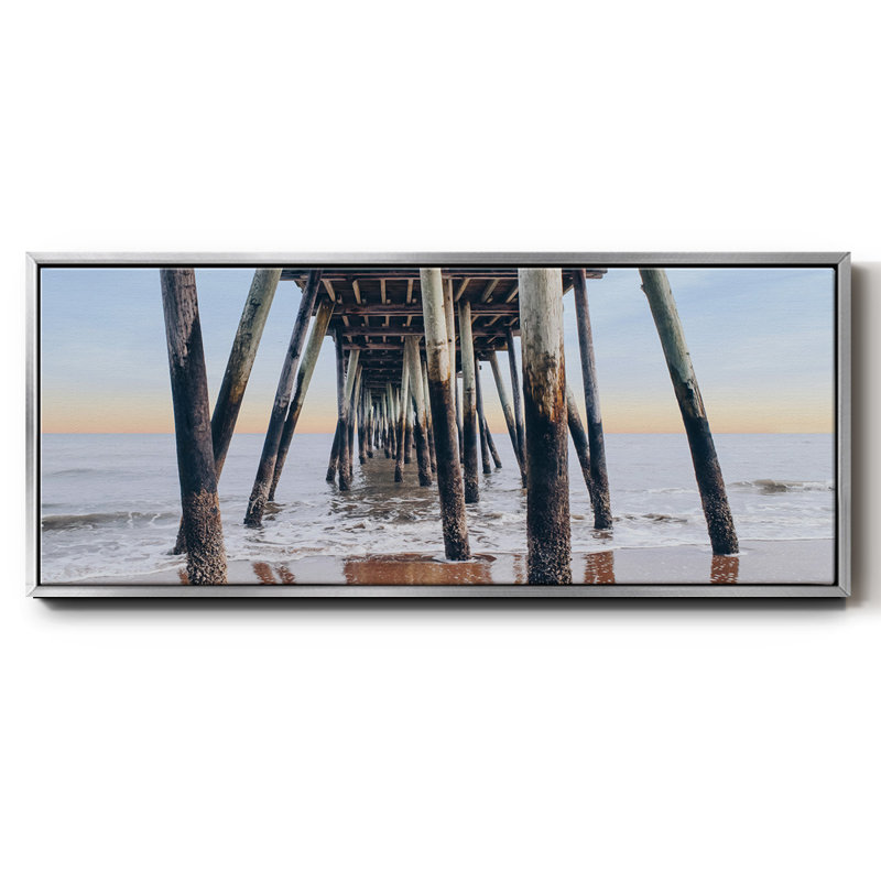 Under the Pier - Impression sur toile avec cadre flottant, Argent, H 8 po x l 20 po x P 1,5 po