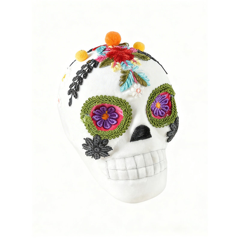  Crâne brodé en mousse décorative - Décoration de crâne décorative pour Halloween, fête à thème et décoration intérieure - plateau de table, tablette, présentoir de cheminée, 6 po de largeur et 7,5 po de hauteur