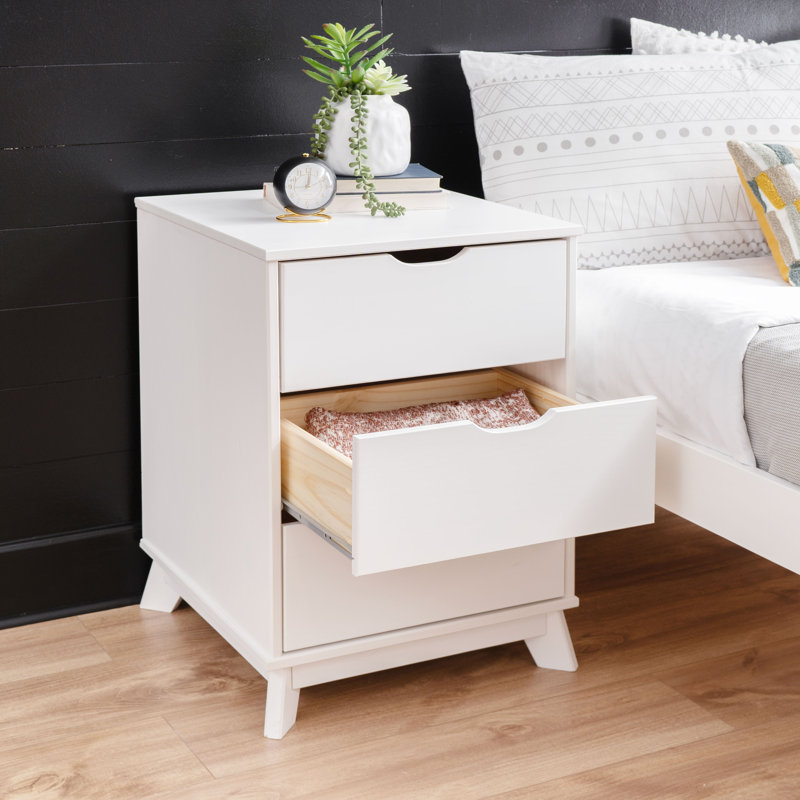 Marialana 4 Piece Bedroom Set, White, Twin