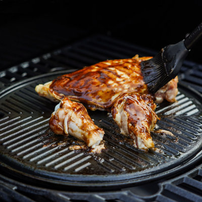 Monument Grills 12-Inch Round Porcelain Coated Cast Iron Cooking Plate