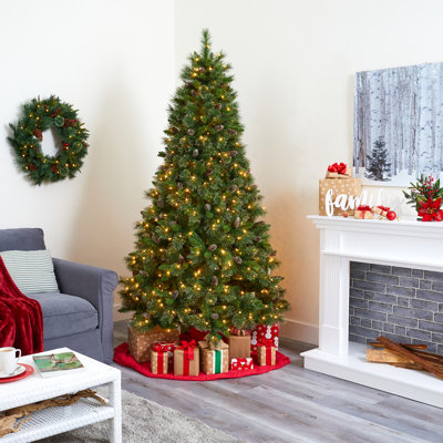 Arbre de Noël artificiel pin vert avec lumières claires