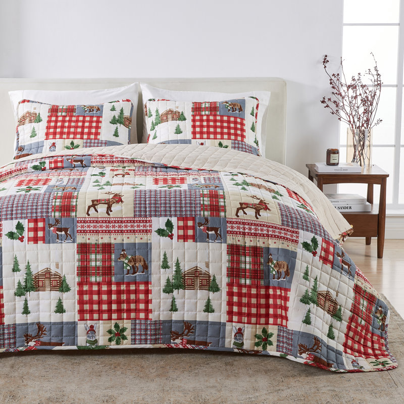 Vibrant & Cheerful Christmas Quilt Set, Queen Quilt  + 2 Standard Shams, Cozy Maple
