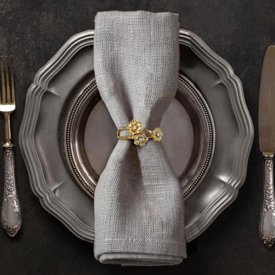 Elegant Gold Flower Napkin Rings Metallic Floral Holders – Christmas Table Decor and Holiday Gift for Dining