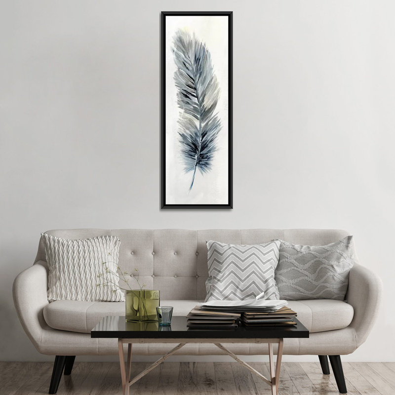 «Soft Feather II», impression sur toile tendue, H 60 po x l 20 po x P 1,5 po, Papier avec cadre noir