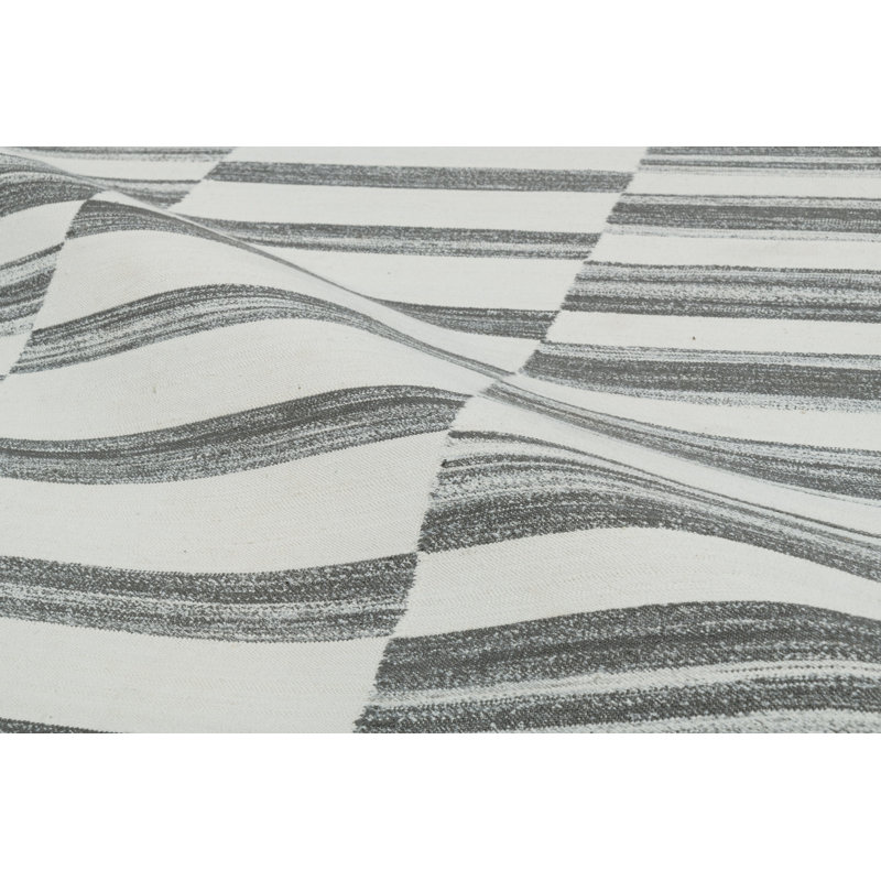 Kendi, Rectangle 6' x 9', Silver