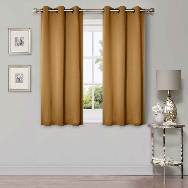 Paire de rideaux obscurcissant avec œillets Millendon, L 42 po x L 63 po, Brun caramel