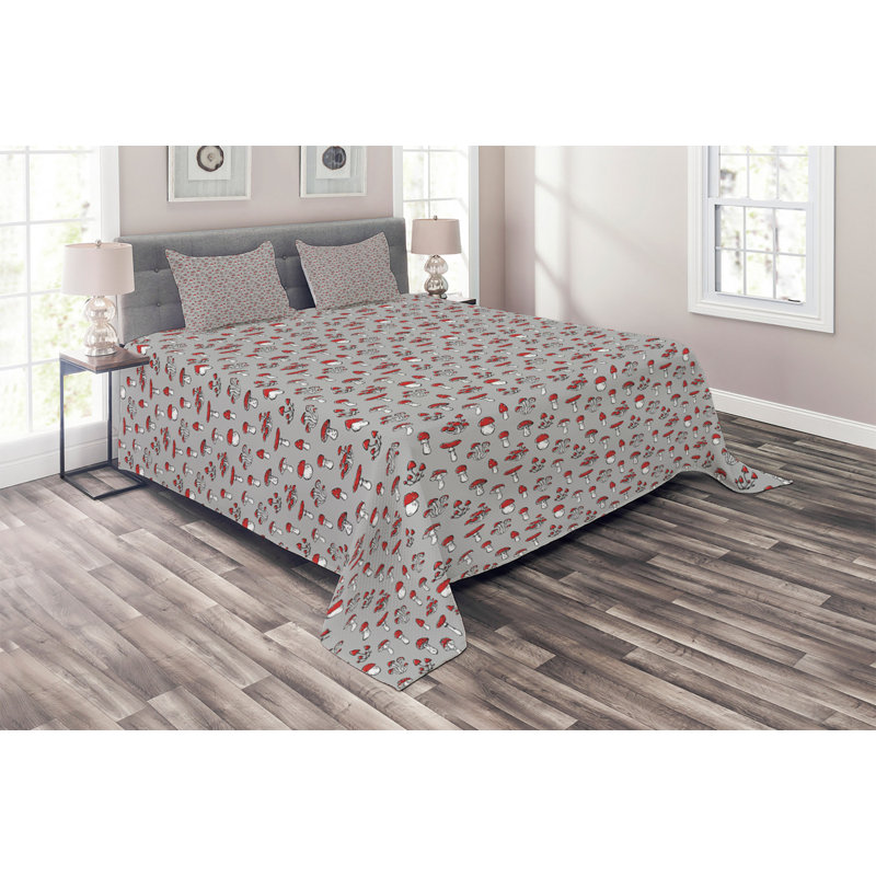 Mushroom Farmhouse / Country Polyester Coverlet, King Bedspread + 2 Shams