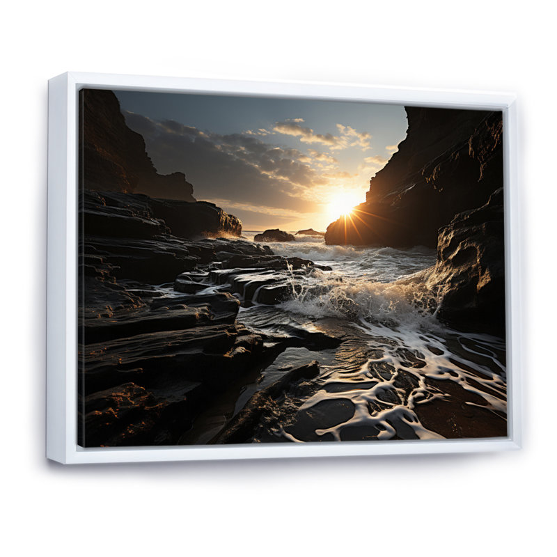 «Alixis Beach Photo Rockies I», reproduction sur toile, H 34 po x l 44 po x P 1,5 po, Cadre flottant blanc