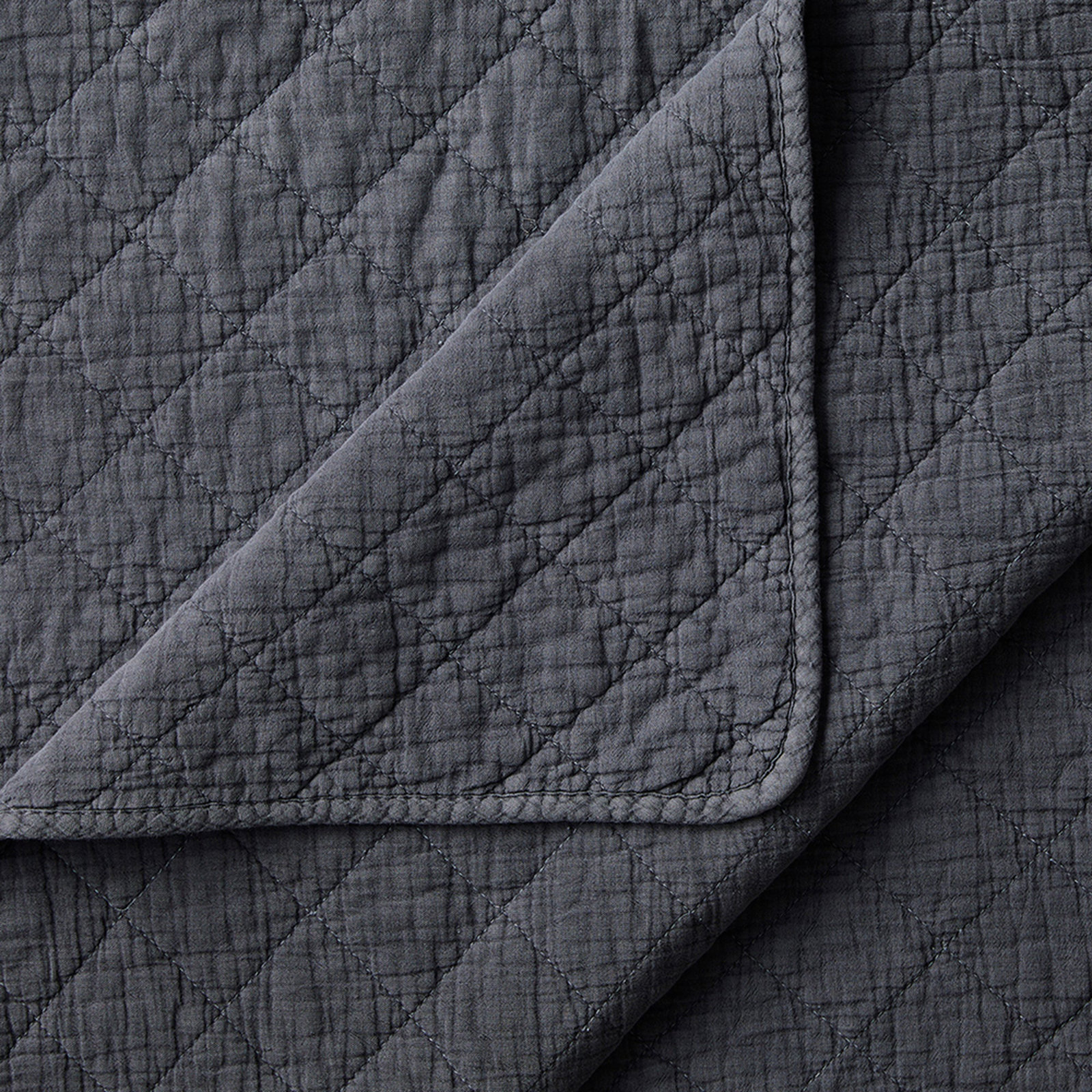 Bostwick Stonewashed Cotton Gauze Solid Color Classic Casual Modern Rustic Quilt, Queen Quilt, Charcoal