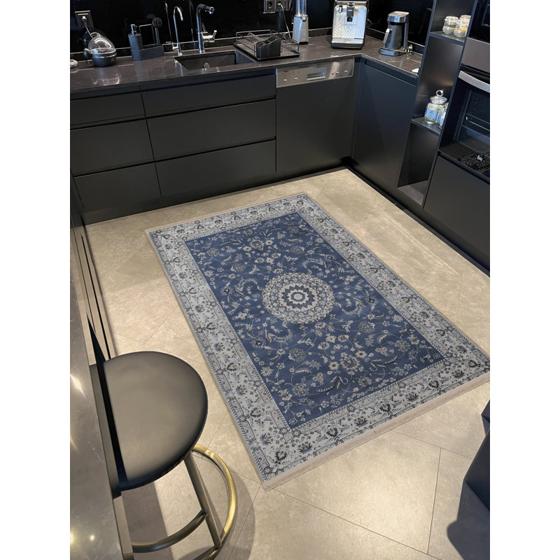 Tapis décoratif bleu marine à motif floral, Rectangle 5 pi 1,02 po x 7 pi 6,55 po