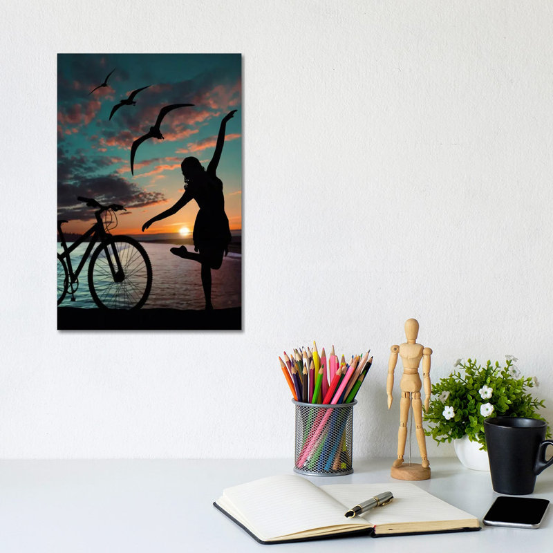 Siluet by Abdullah Evindar - Wrapped Canvas Print, 20.32 cm H x 30.48 cm W