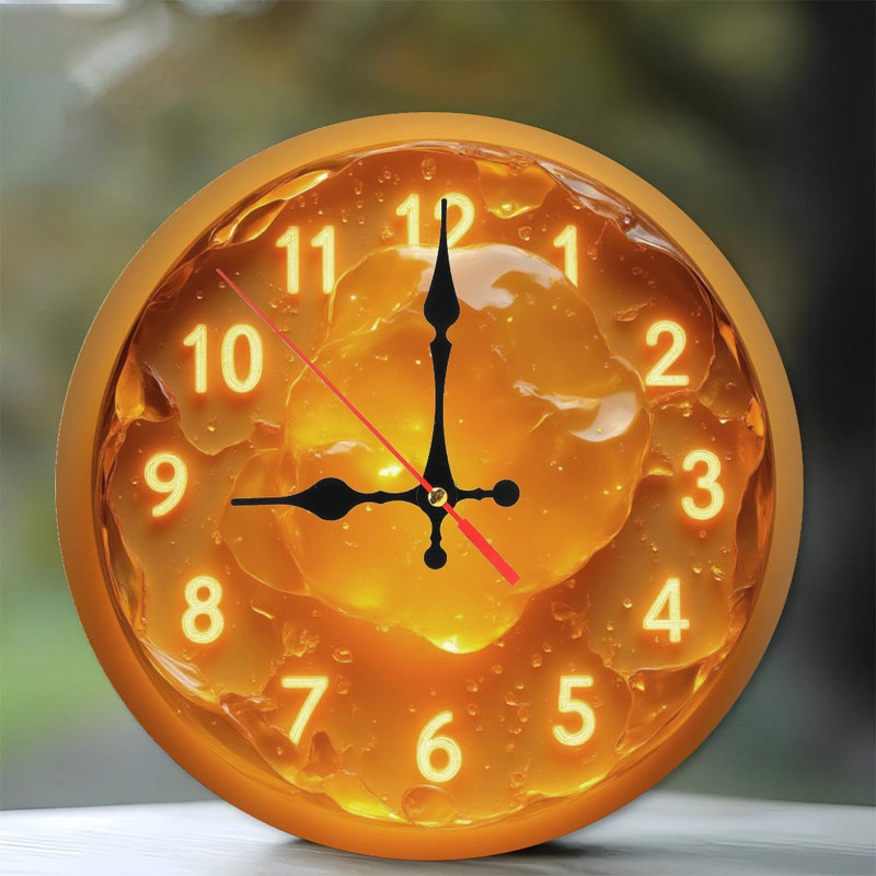 Horloge en chiffres dorés