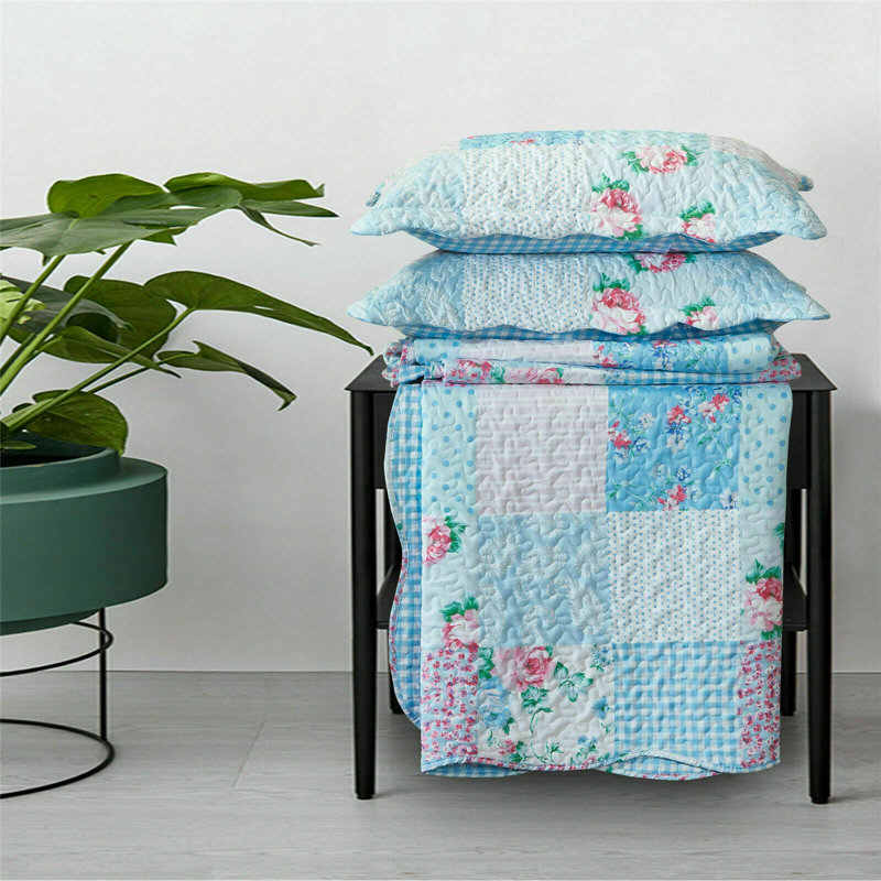 Printed Bedspread Set Dmask Pattern with Matching Pillow Shams, Soft Microfiber Coverlet, Lightweight & All-Season Bedding