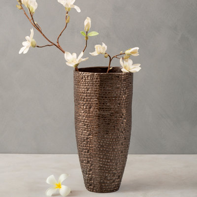Buzz Metal Table Vase
