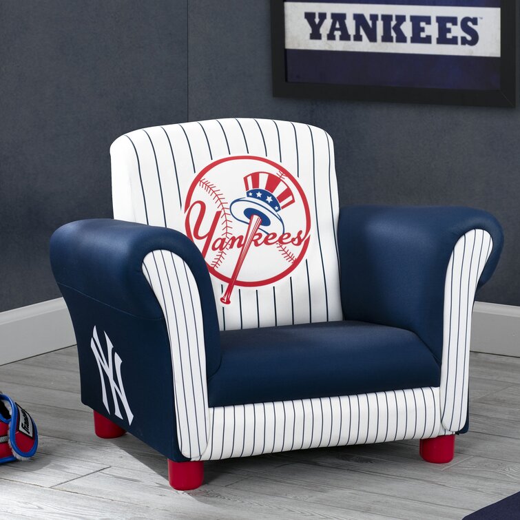 Delta Children MLB New York Yankees Bed & Reviews