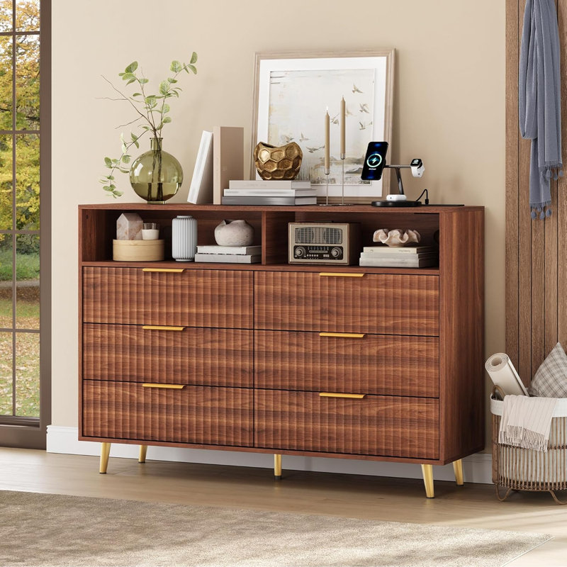 Commode 6 tiroirs pour la chambre à coucher, commodes de 47,2 po de largeur avec lumières DEL et station de charge, conception à profil courbé, tiroirs en bois cannelé avec poignée dorée, commode moderne pour le salon