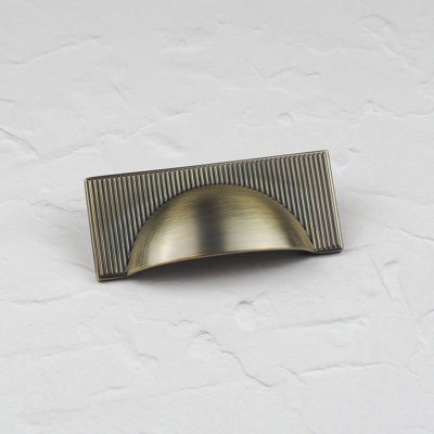 Antique Brass Ribbed Handle Collection & Coordinating Knobs