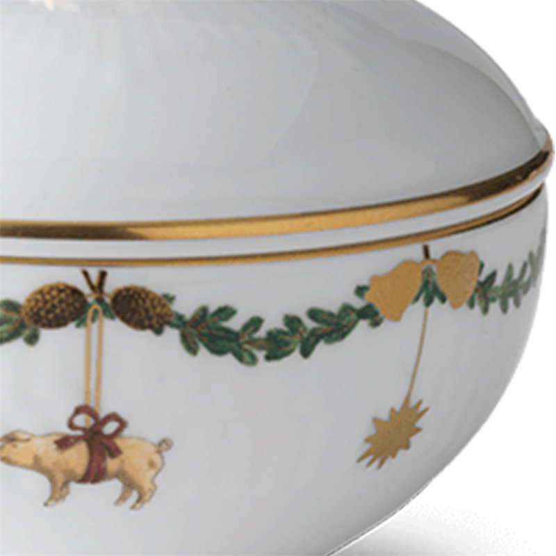 Royal Copenhagen Star Fluted Christmas 5 oz. Sugar Bowl with Lid