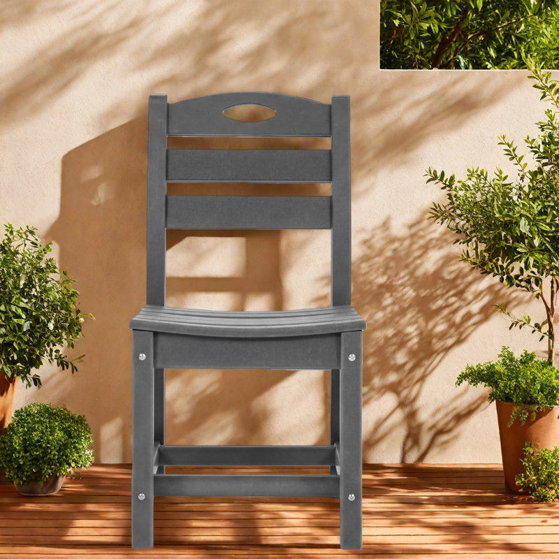 Chaises de patio grises peu encombrantes, Hdpe durable, style moderne pour l'extérieur