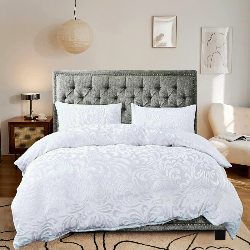 Floral Duvet Cover Set with Pillowcases Included, White, Super King