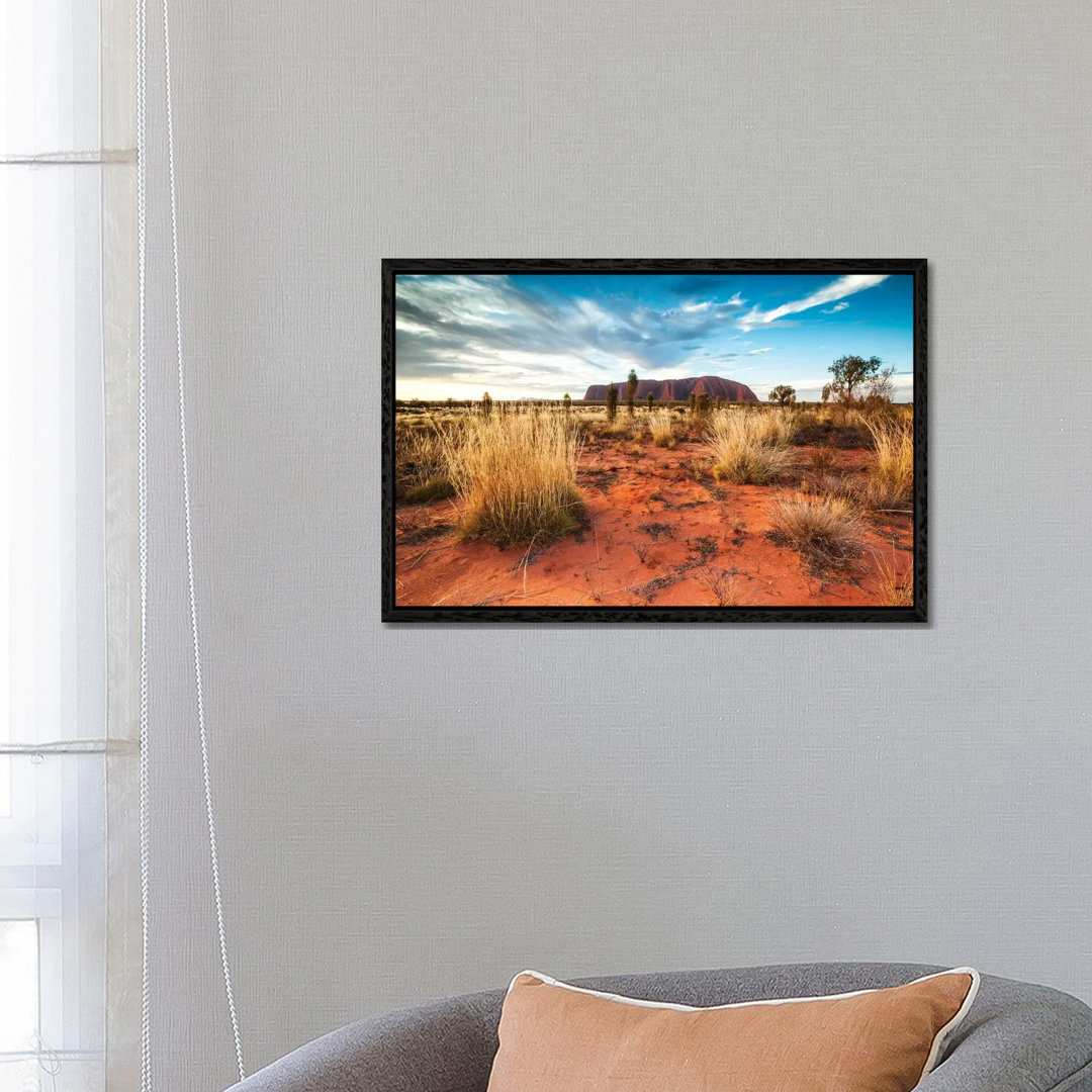 Uluru bei Sonnenuntergang, Australien von Matteo Colombo - Galerie-umwickelte Leinwand Giclée auf Leinwand