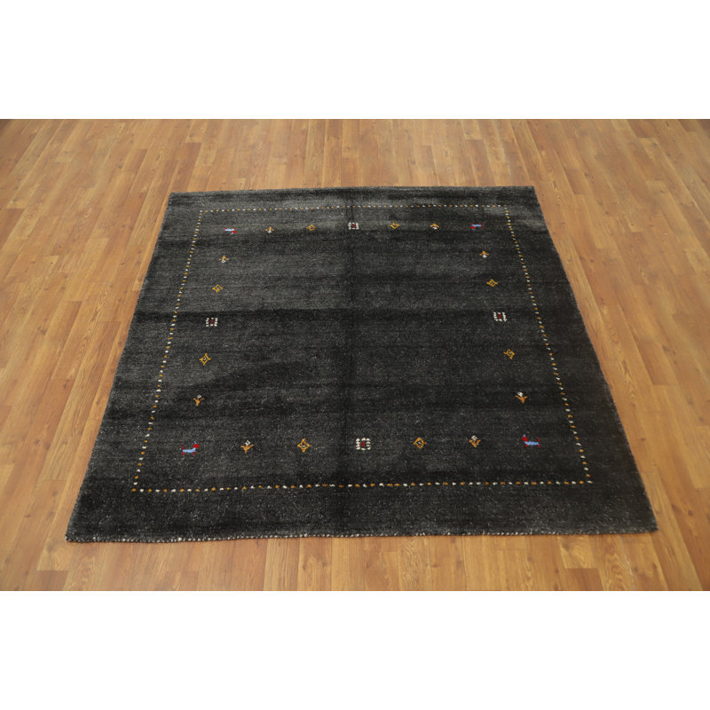 Tapis anthracite foncé de style Gabbeh 5 x 5 avec des accents de couleur délicate